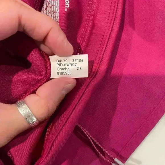 All in Motion Dark Pink Activewear Performance Shorts Women’s XS Lined Pocket - Picture 7 of 8